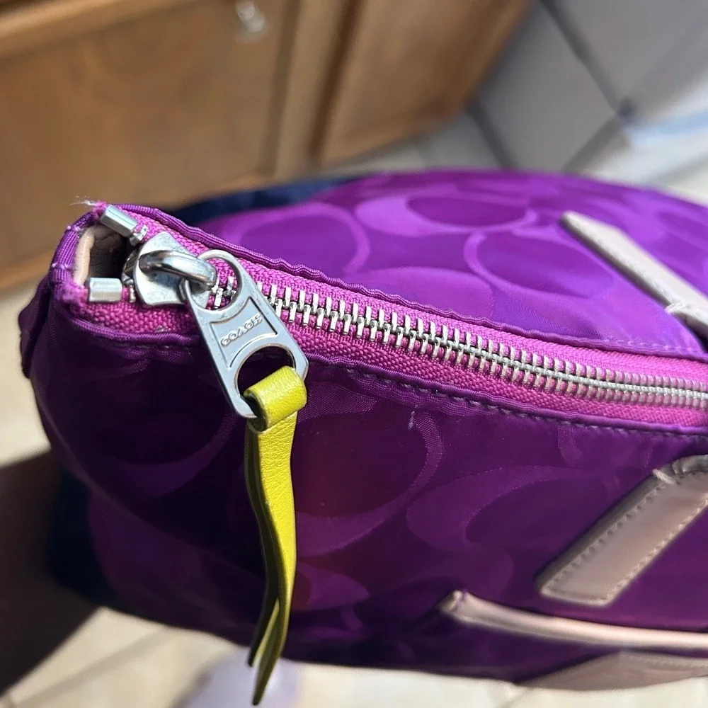 Coach legacy weekend east west‎ zip Tote Bag purse